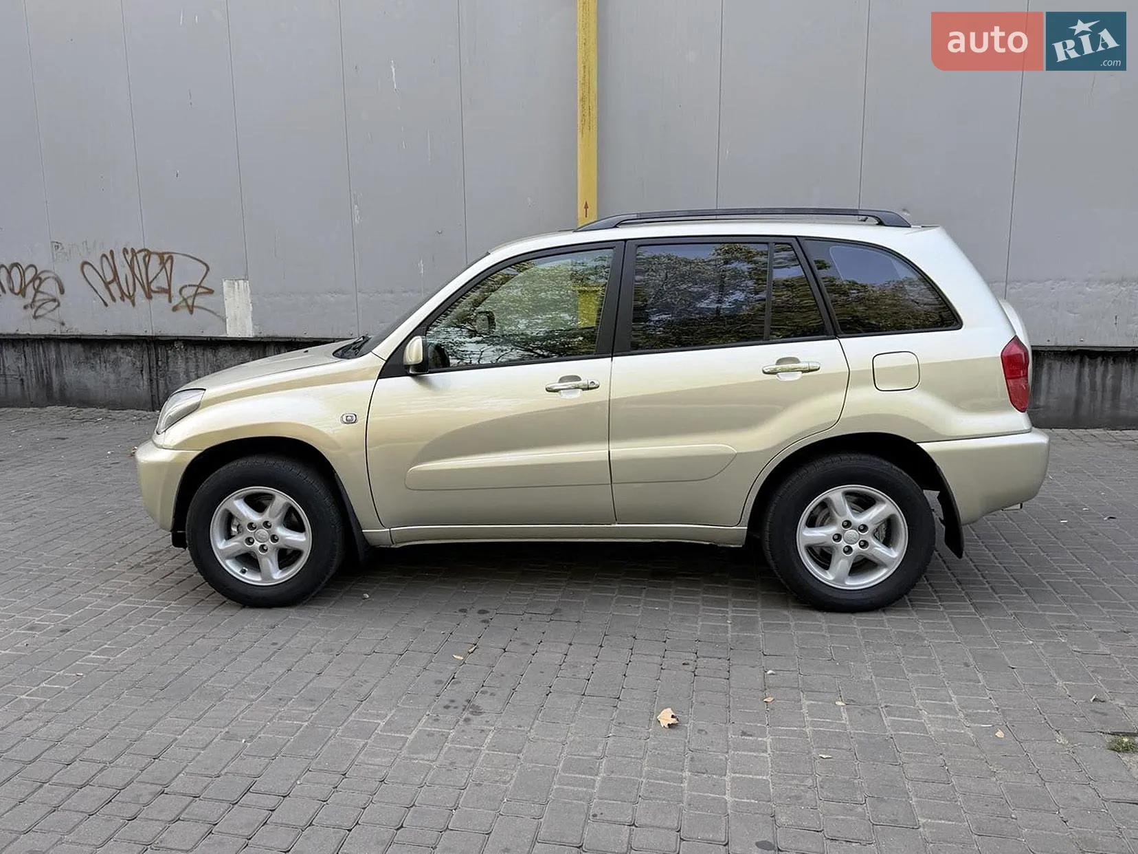 Toyota RAV4, 2000
