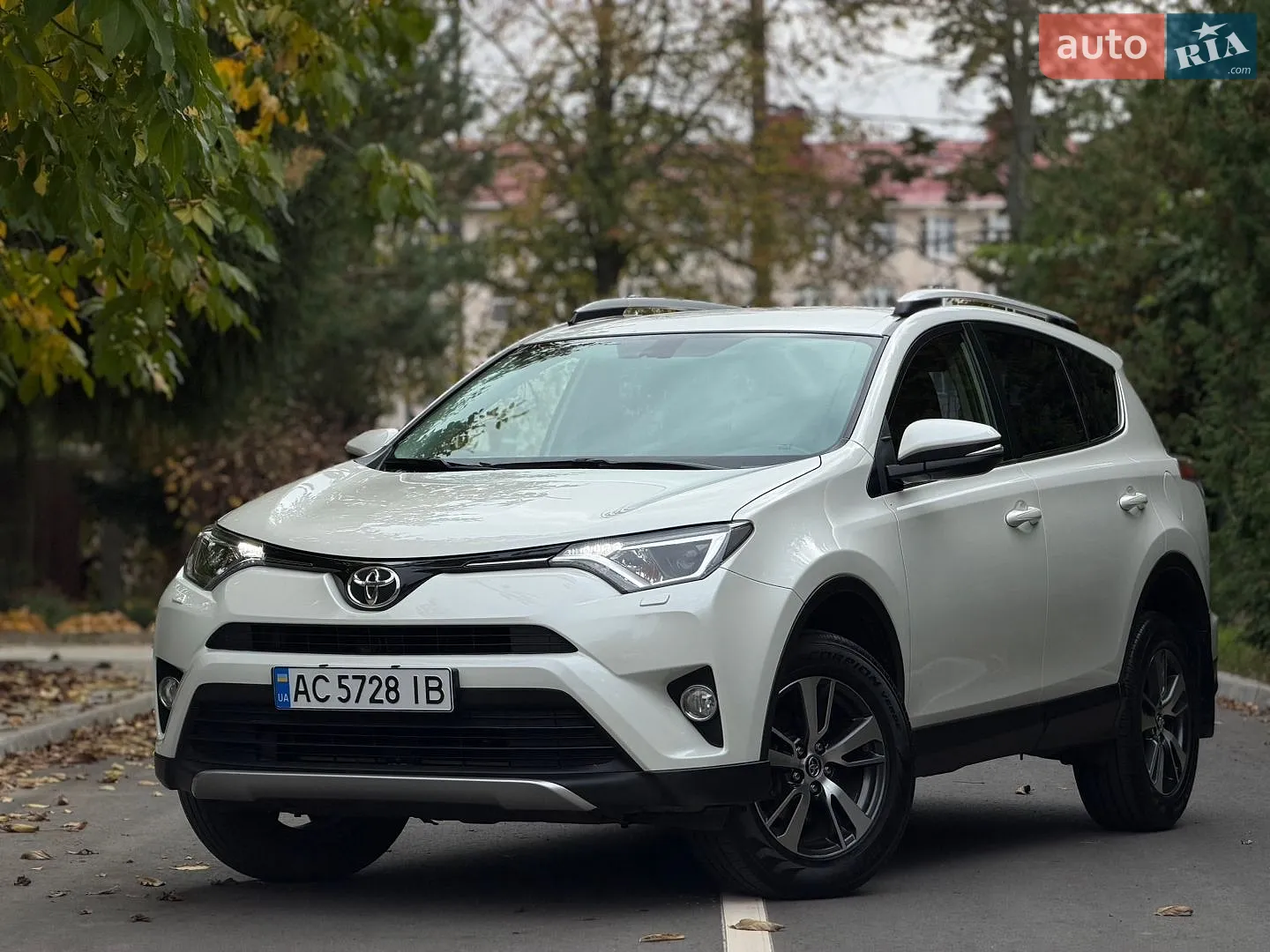 Toyota RAV4 2016 — 1