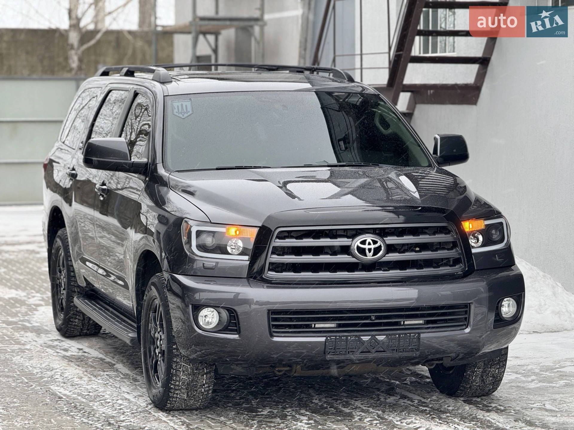 Toyota Sequoia, 2013
