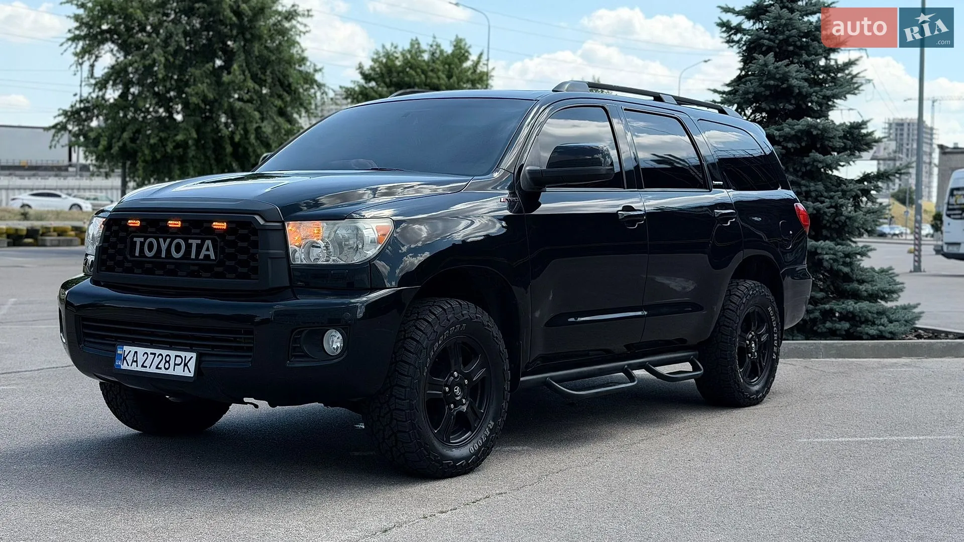 Toyota Sequoia, 2013