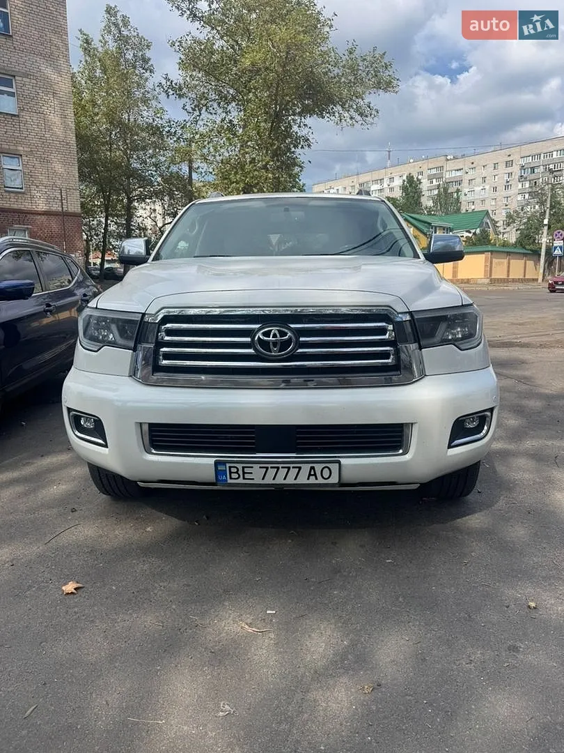 Toyota Sequoia, 2014