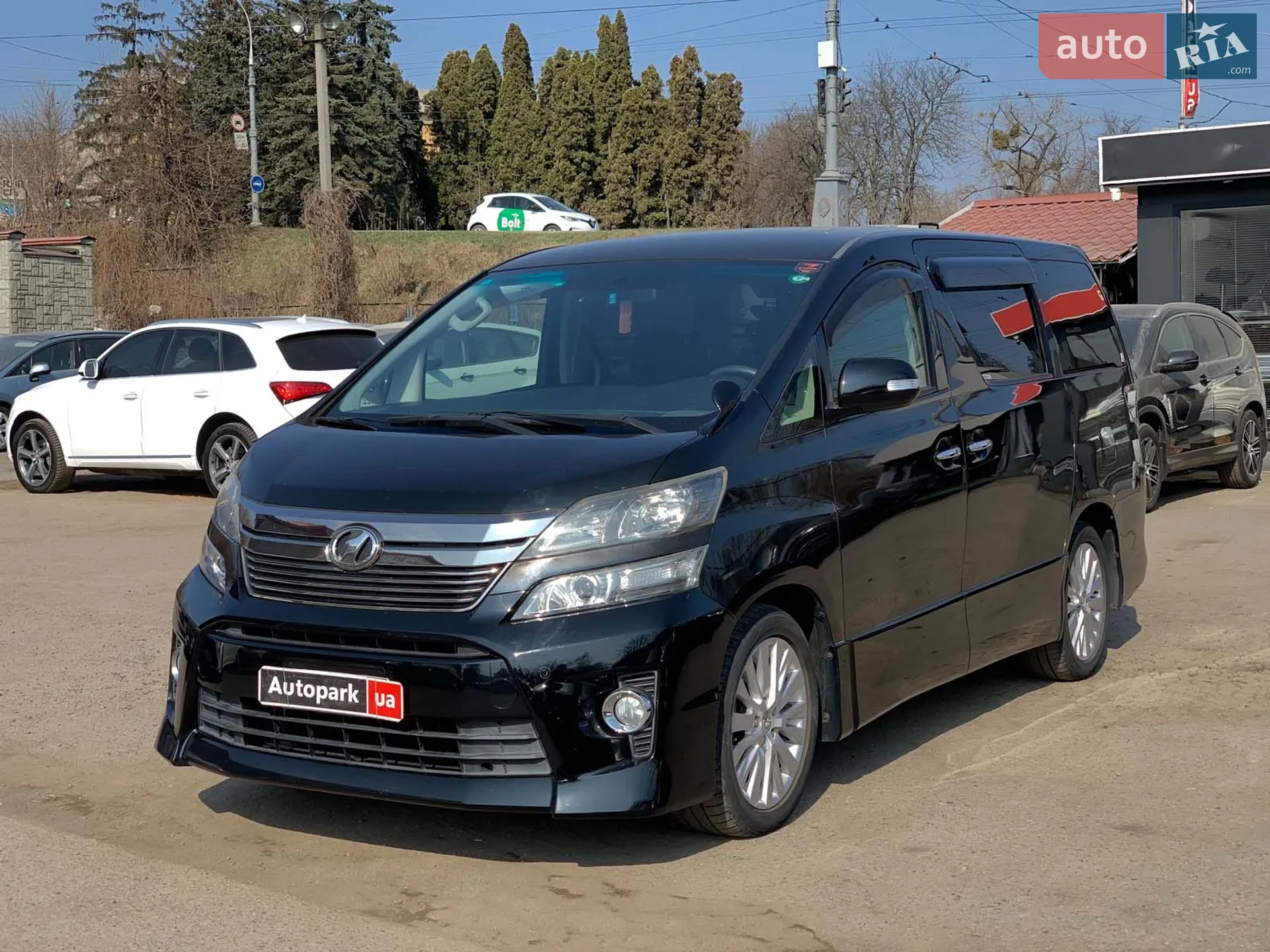 Toyota Vellfire, 2013