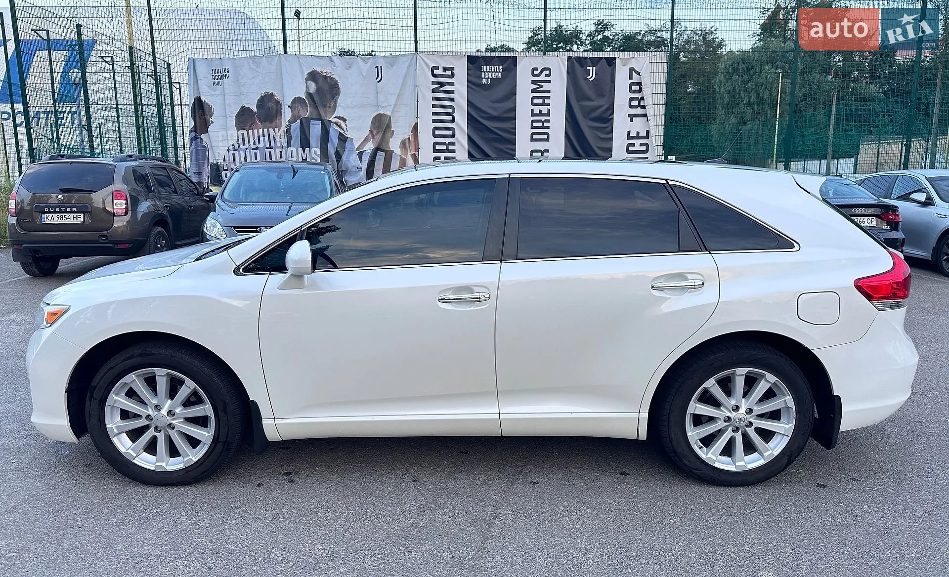 Toyota Venza, 2011