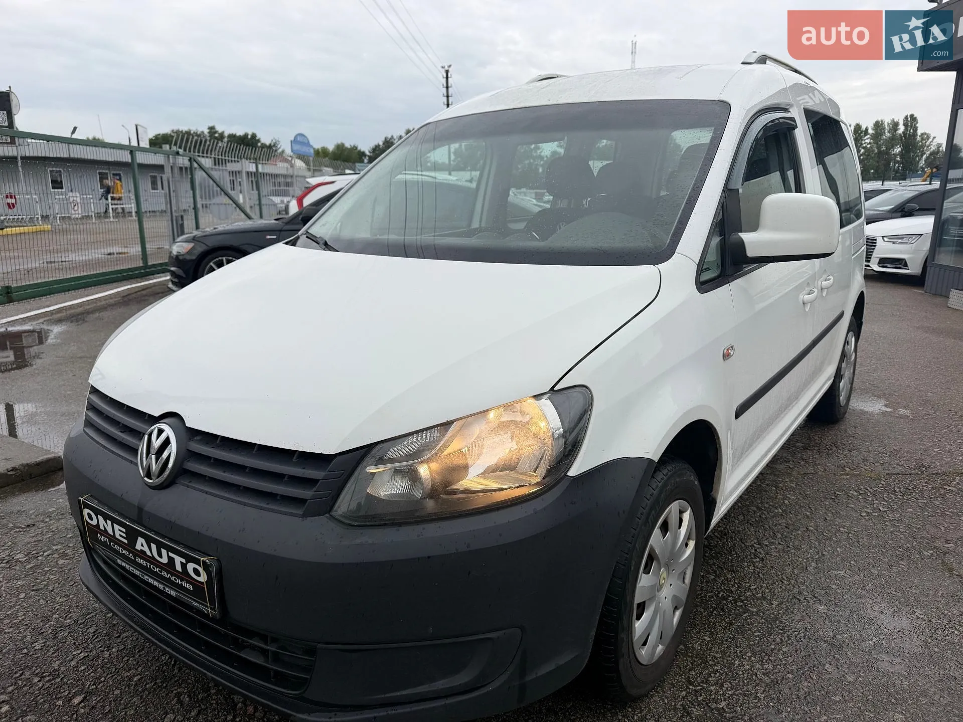 Volkswagen Caddy, 2011