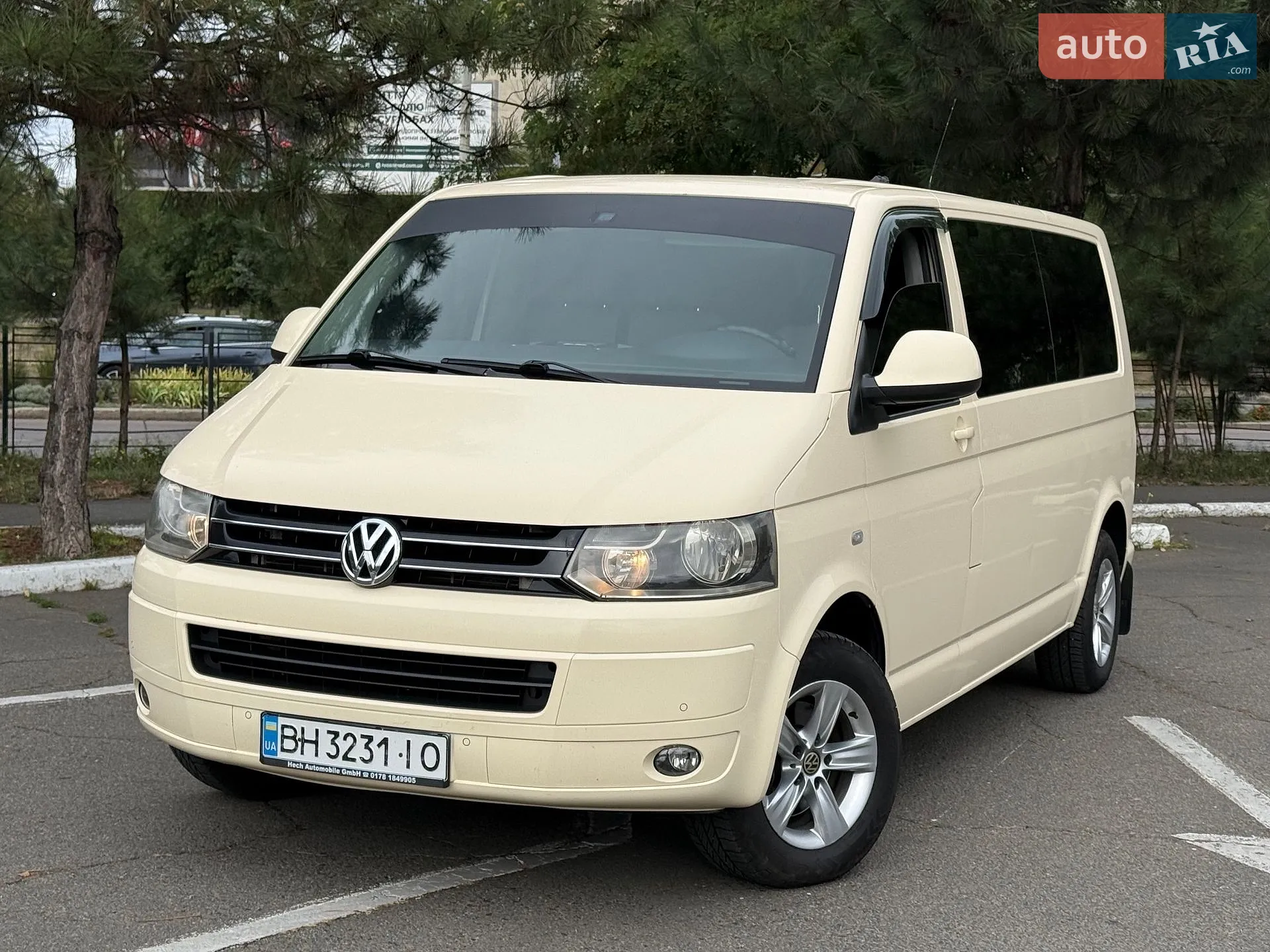 Volkswagen Caravelle, 2010