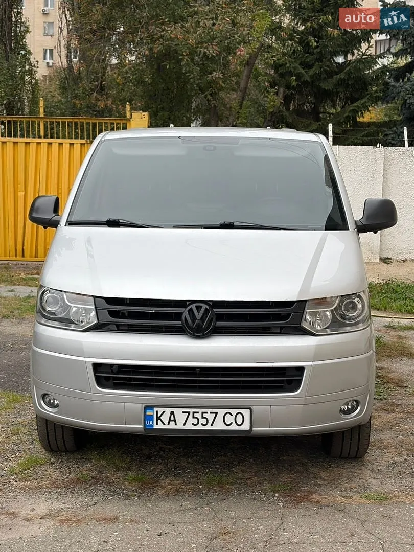 Volkswagen Caravelle, 2010