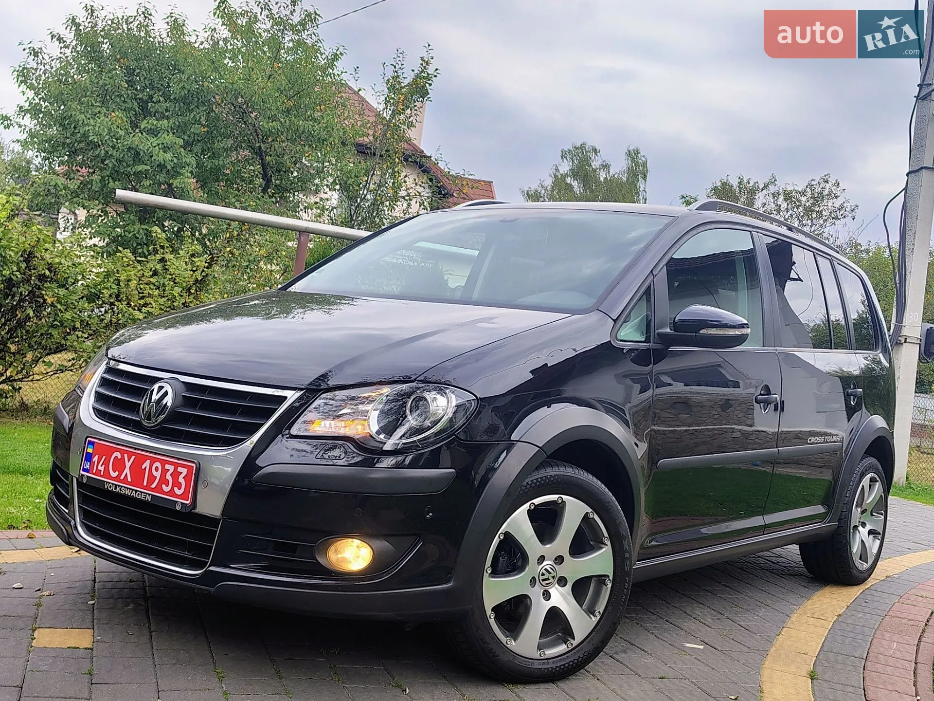 Volkswagen Cross Touran, 2010