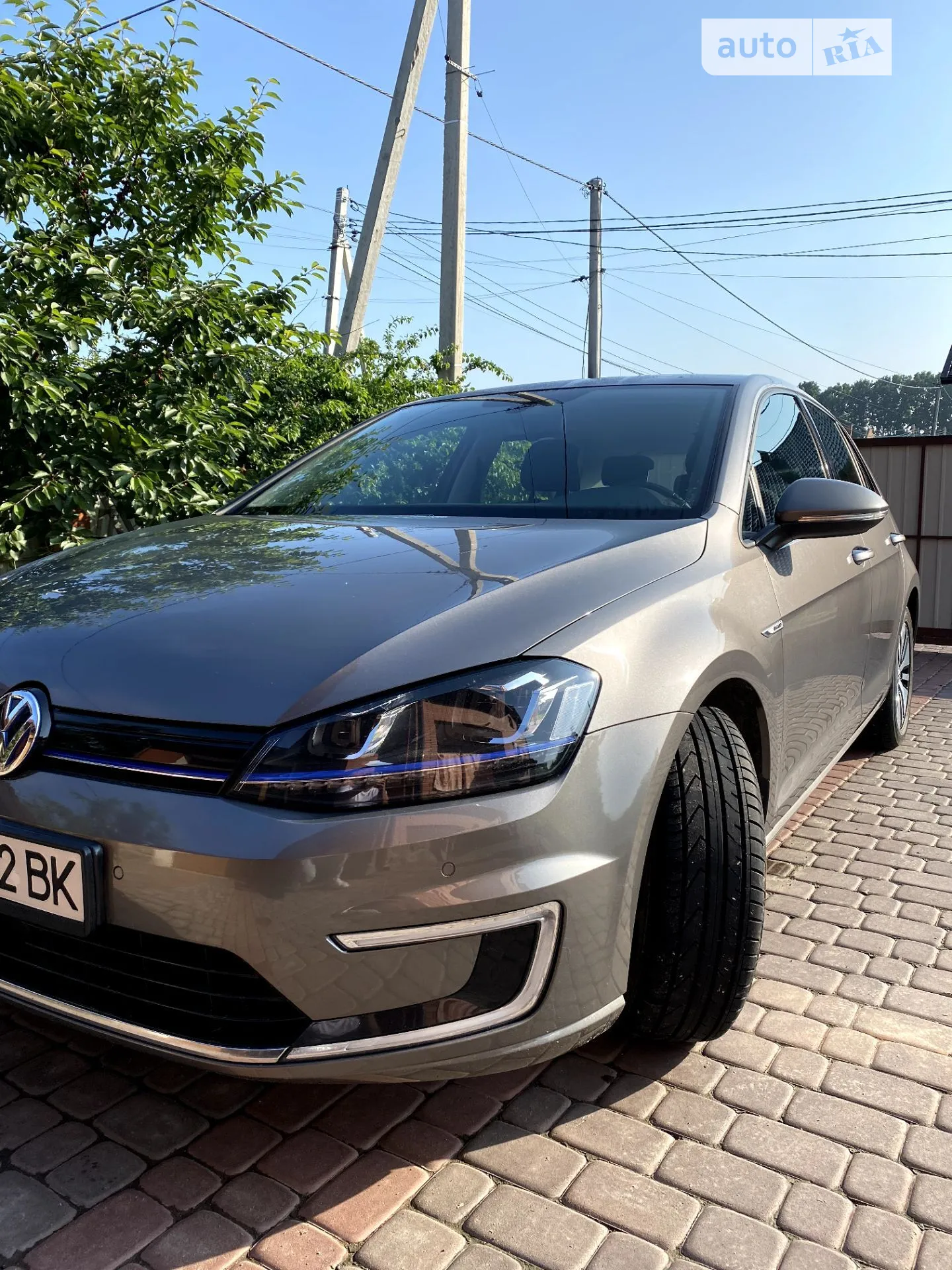 Volkswagen e-Golf, 2015