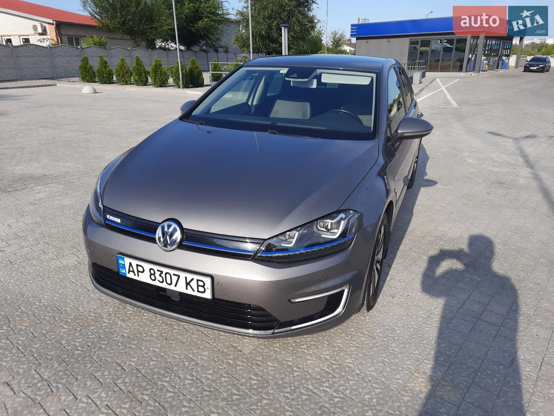 Volkswagen e-Golf, 2015