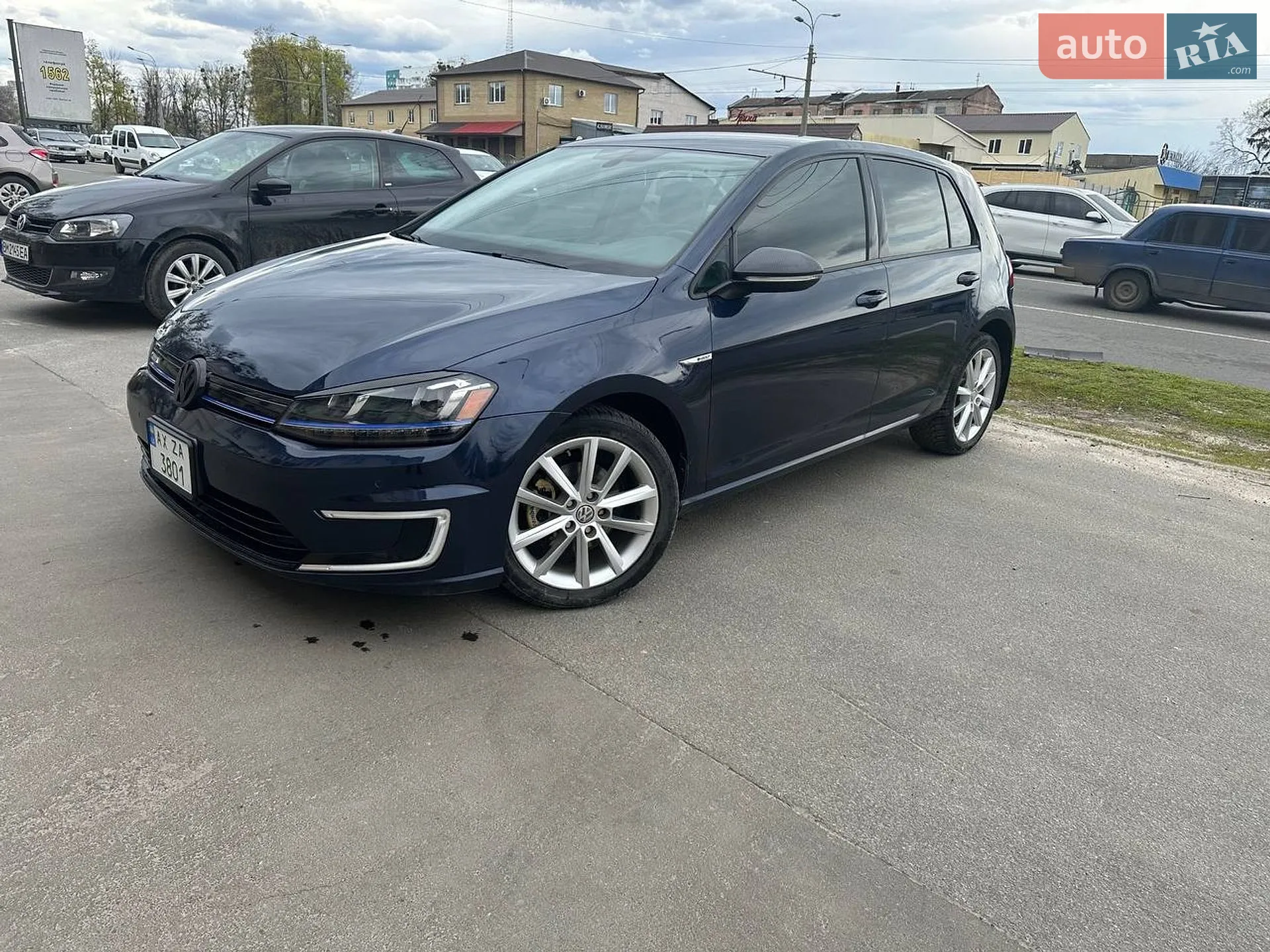 Volkswagen e-Golf, 2014