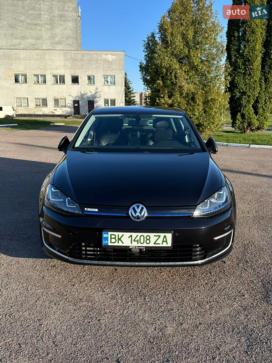 Volkswagen e-Golf, 2015
