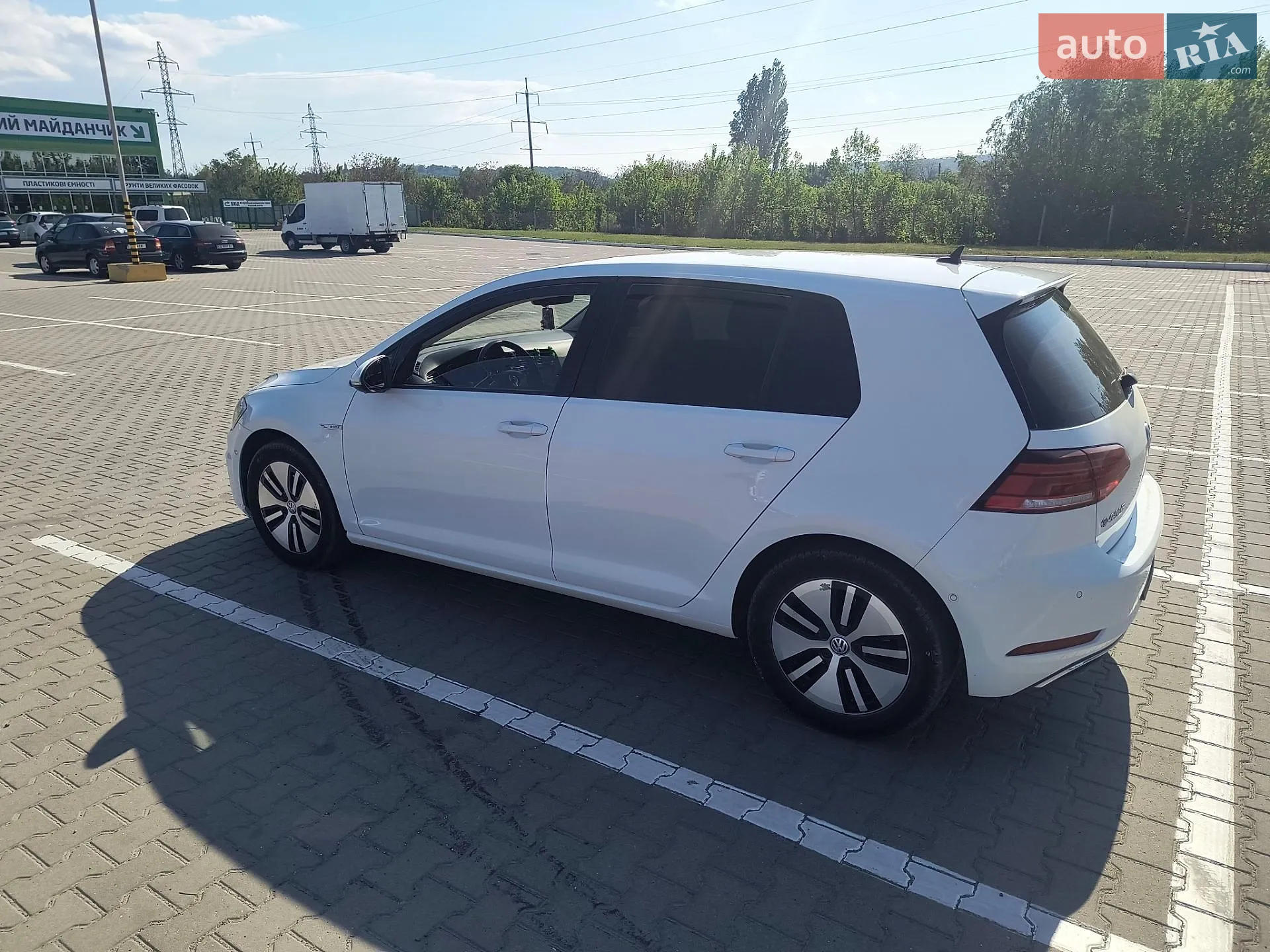 Volkswagen e-Golf, 2019