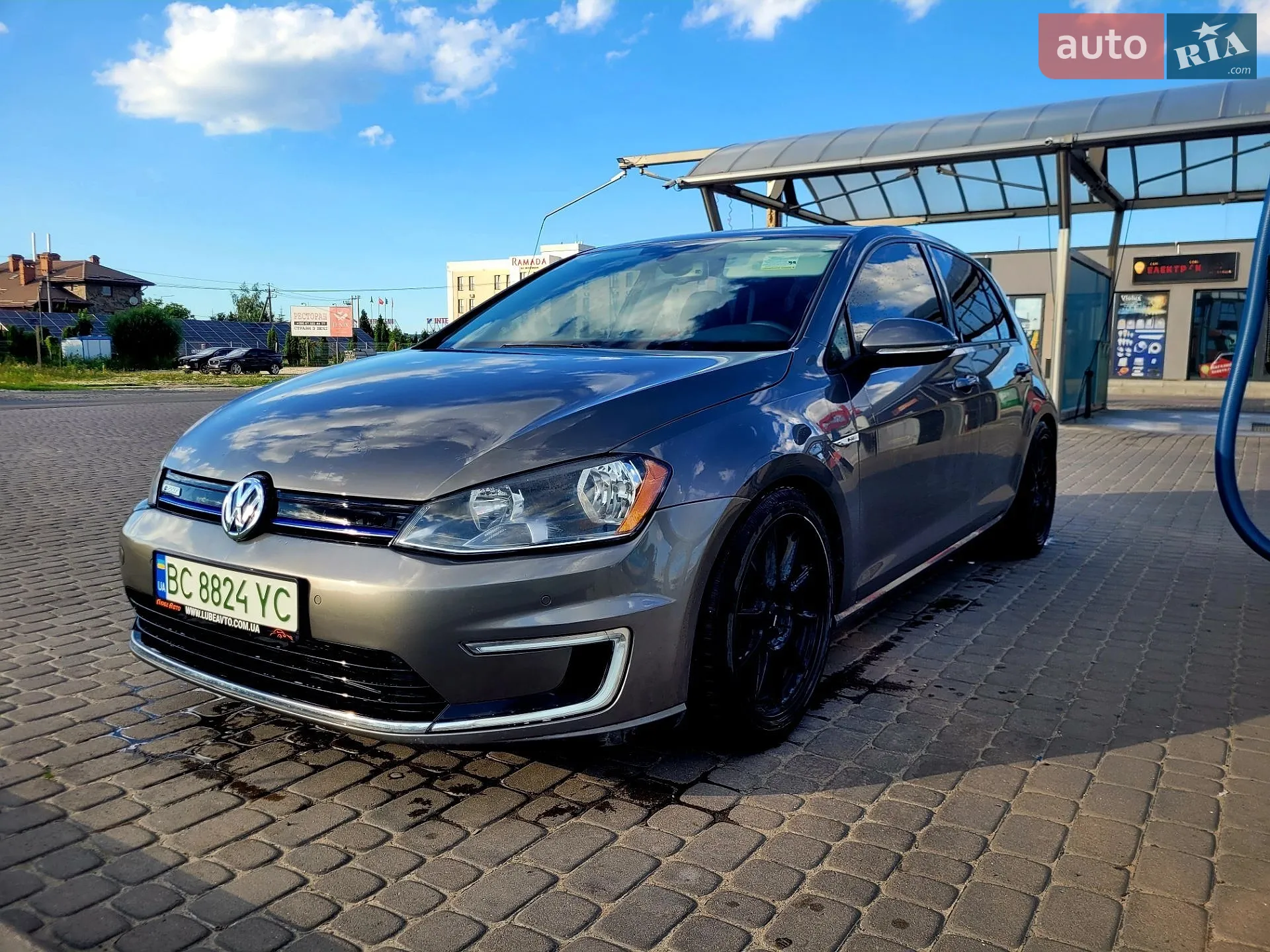 Volkswagen e-Golf, 2014