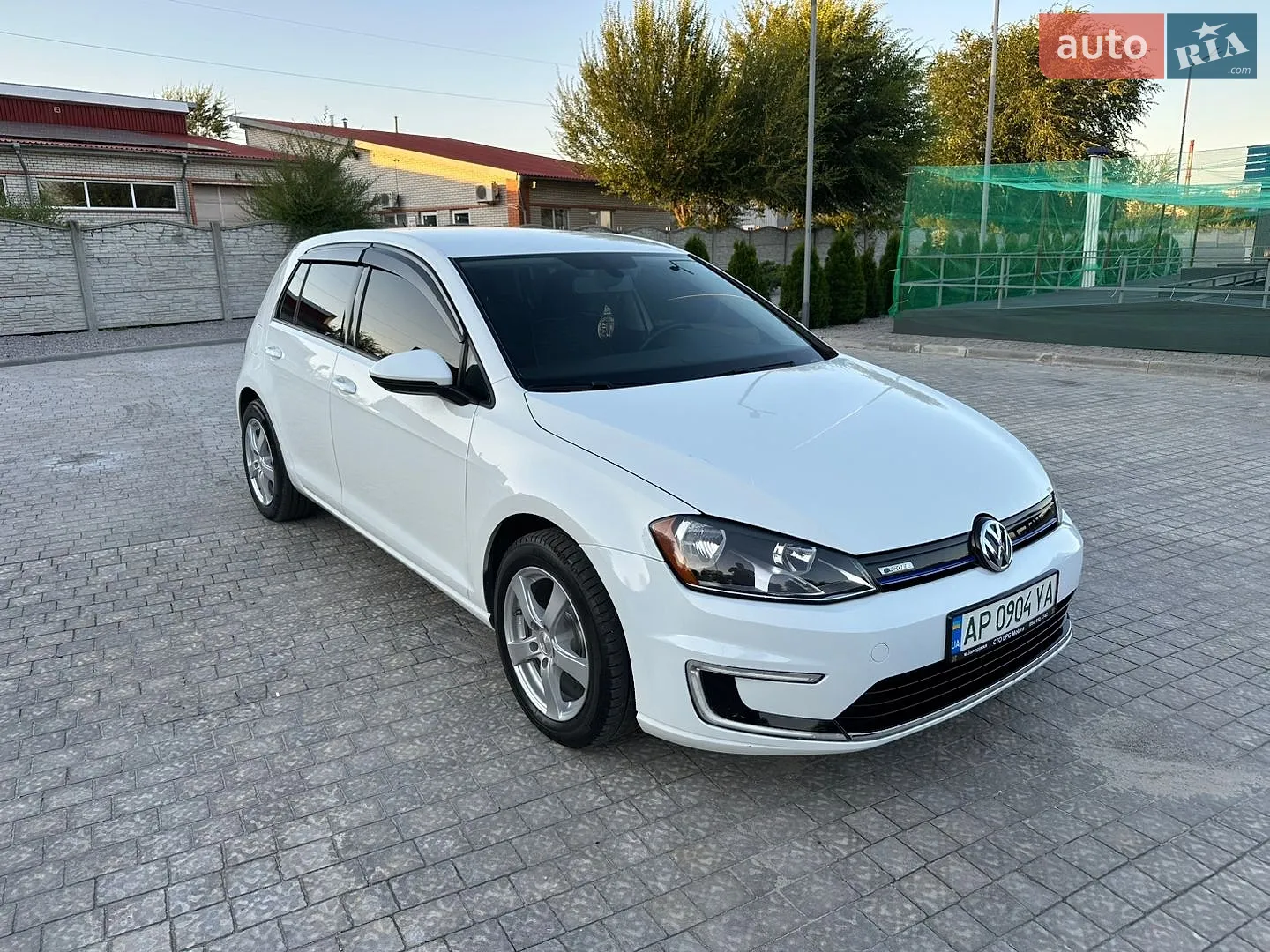 Volkswagen e-Golf, 2016
