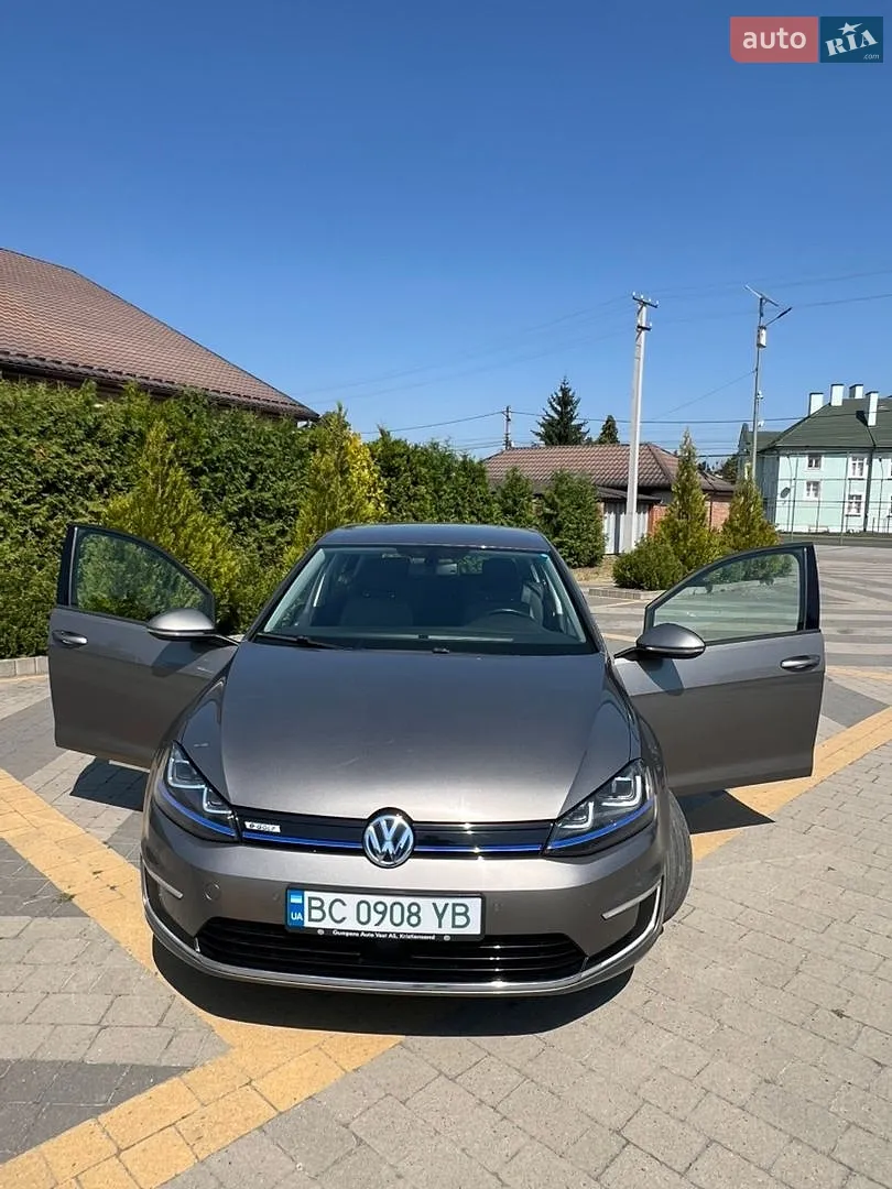 Volkswagen e-Golf, 2014
