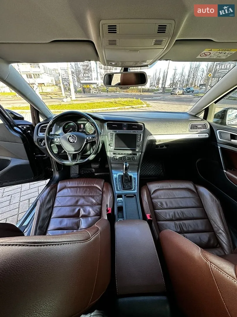 Volkswagen e-Golf, 2016