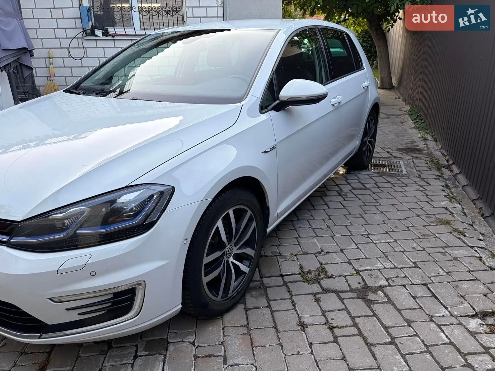 Volkswagen e-Golf, 2019