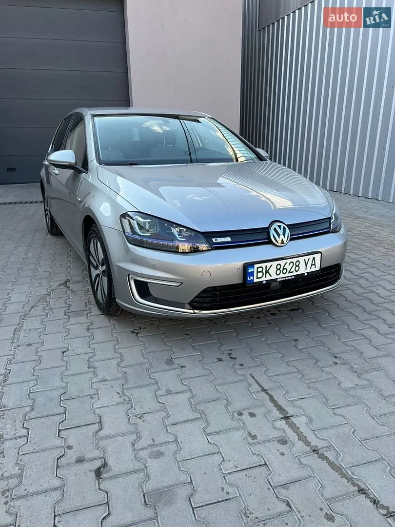 Volkswagen e-Golf, 2016