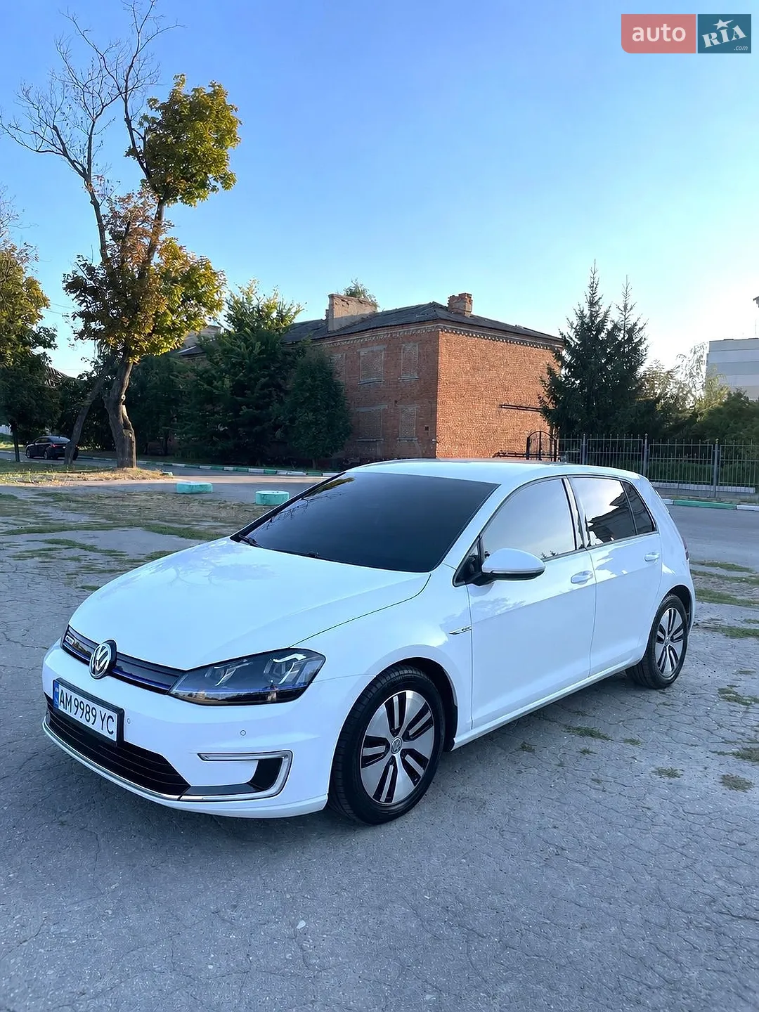 Volkswagen e-Golf, 2015