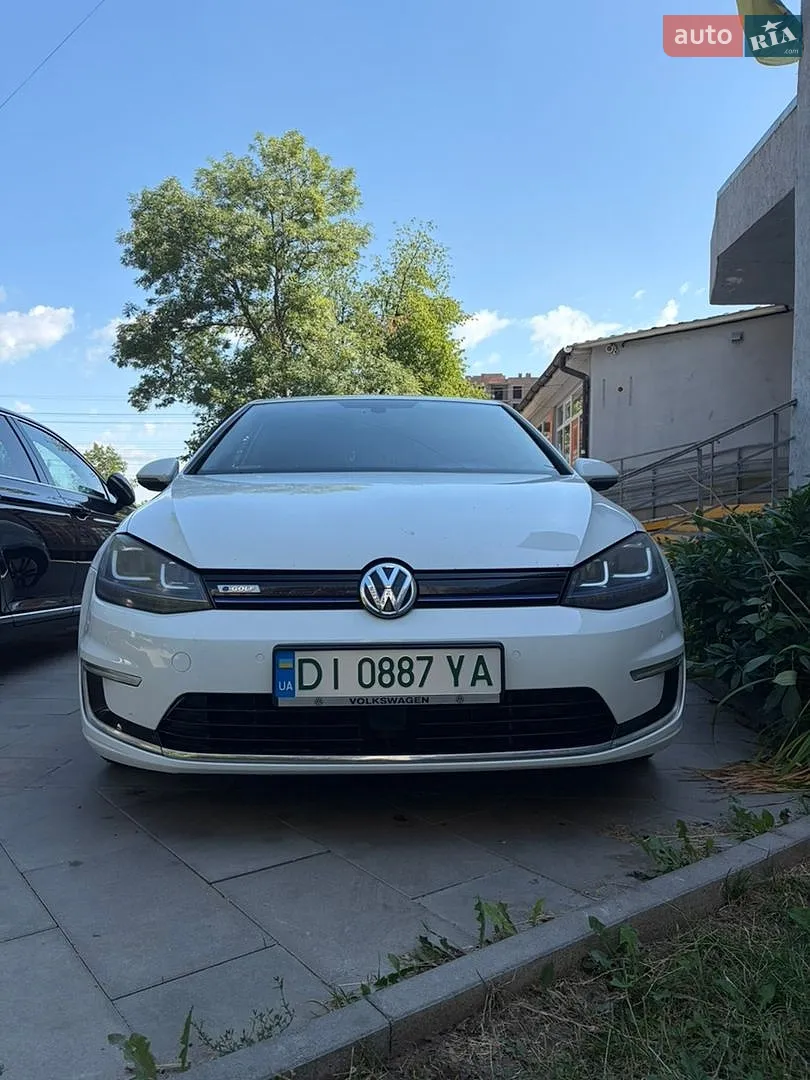 Volkswagen e-Golf, 2014