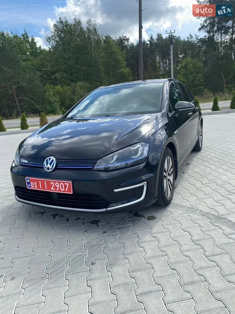 Volkswagen e-Golf, 2015