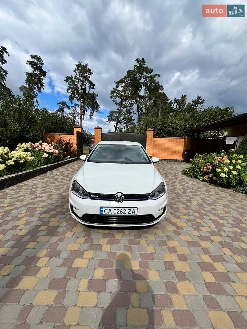 Volkswagen e-Golf, 2016