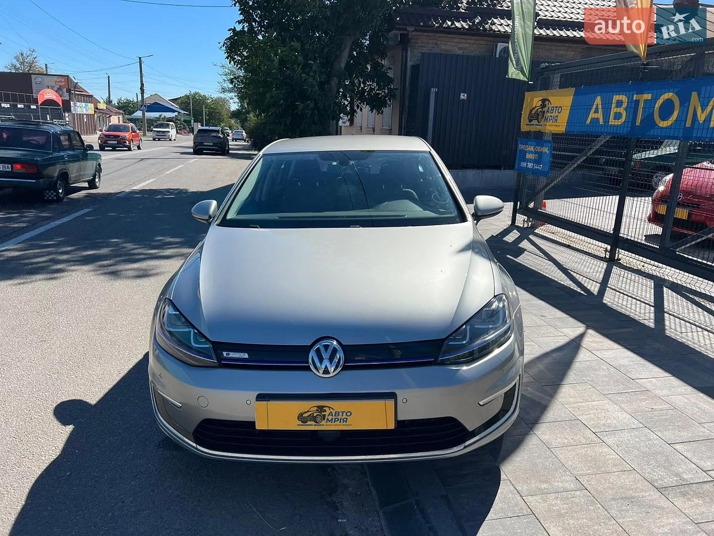 Volkswagen e-Golf, 2014
