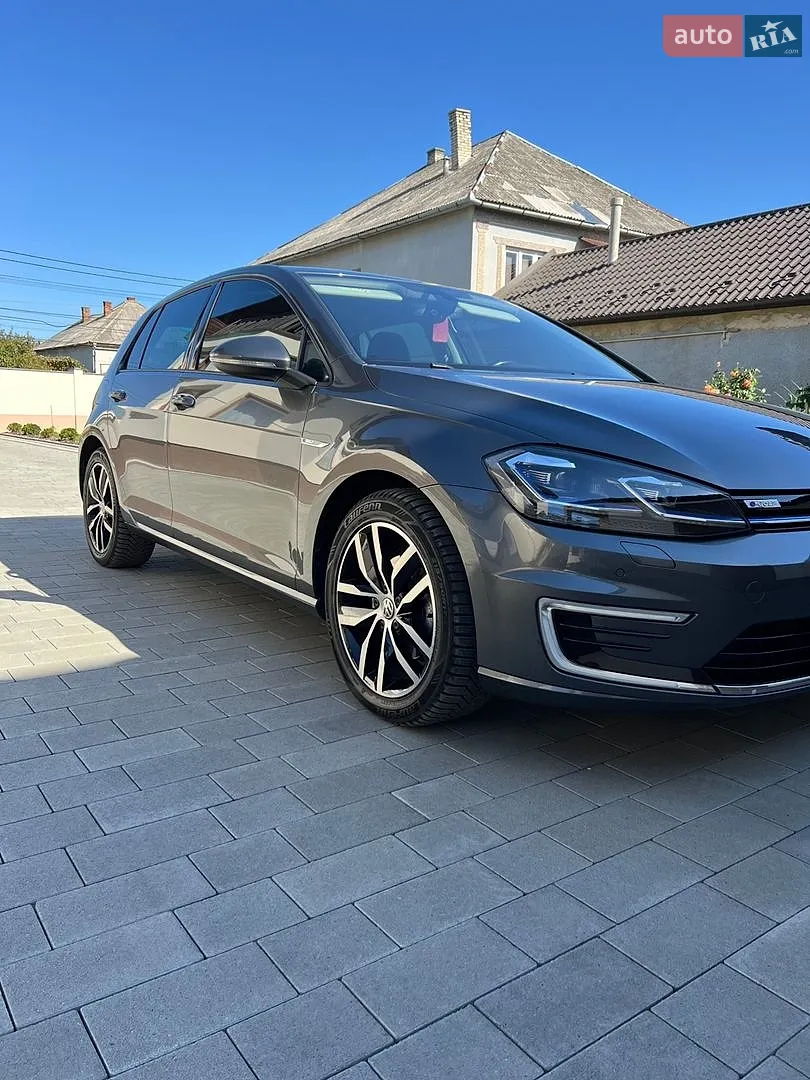 Volkswagen e-Golf, 2019