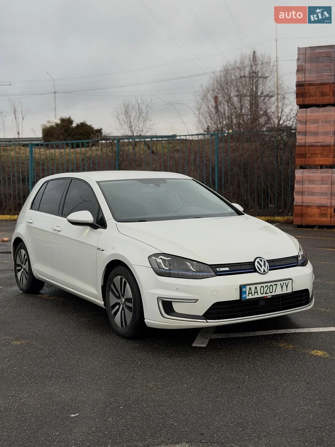 Volkswagen e-Golf, 2014