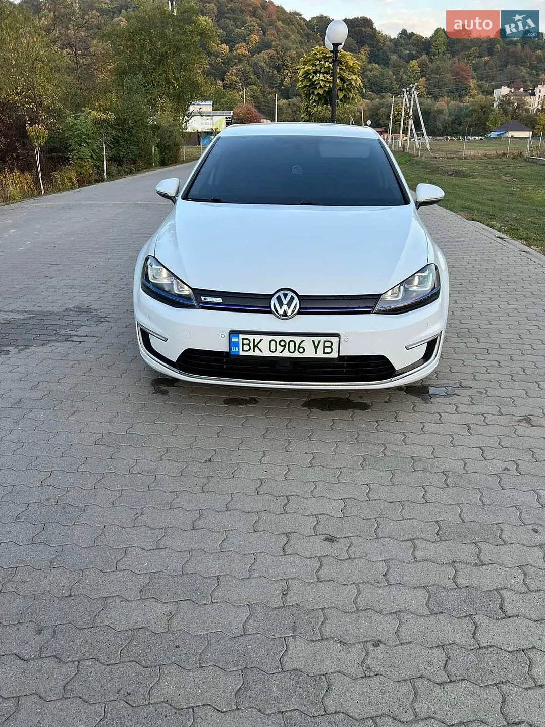 Volkswagen e-Golf, 2014