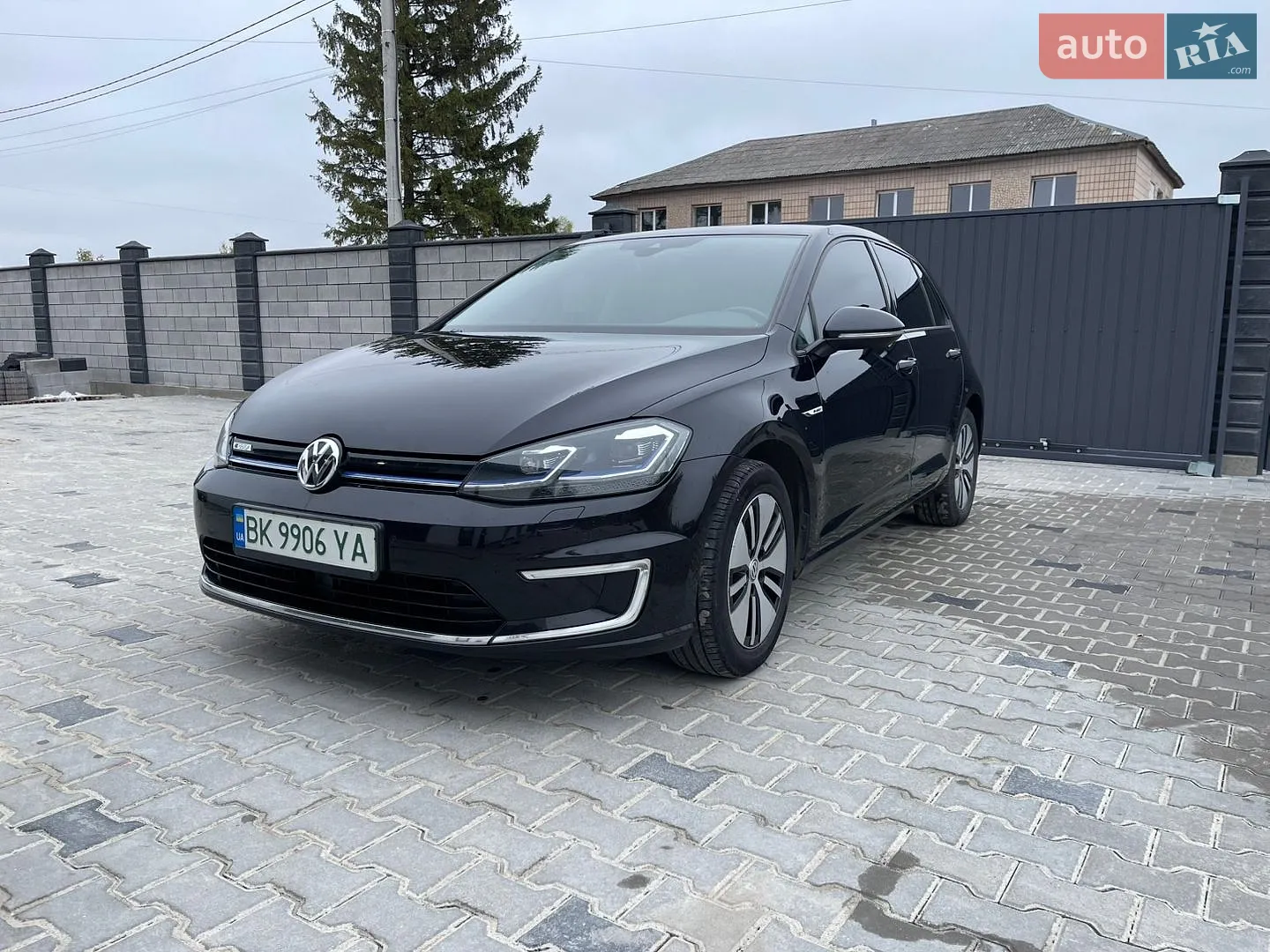 Volkswagen e-Golf, 2017