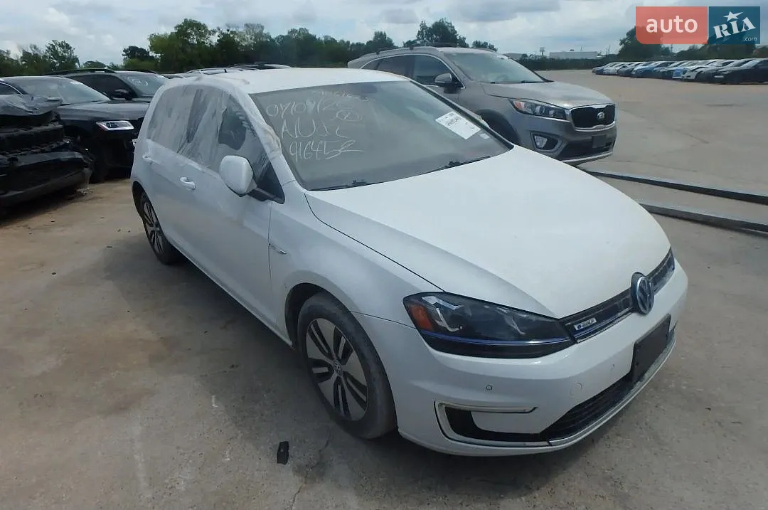 Volkswagen e-Golf, 2016