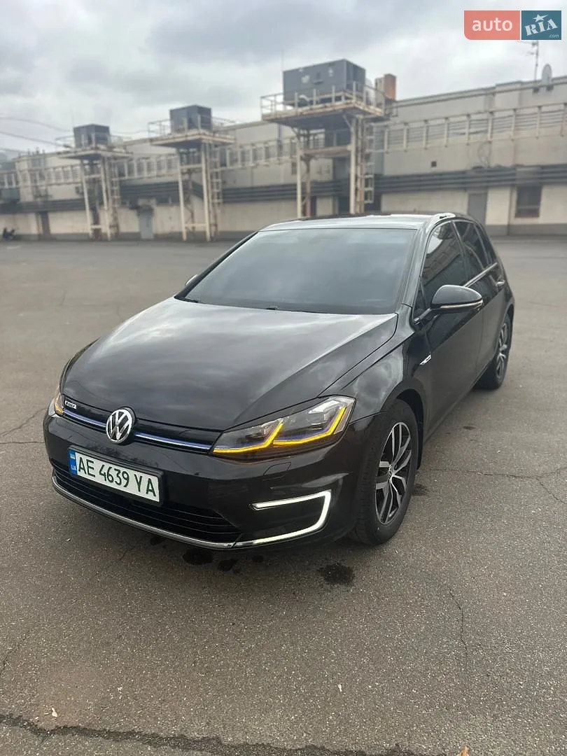 Volkswagen e-Golf, 2017