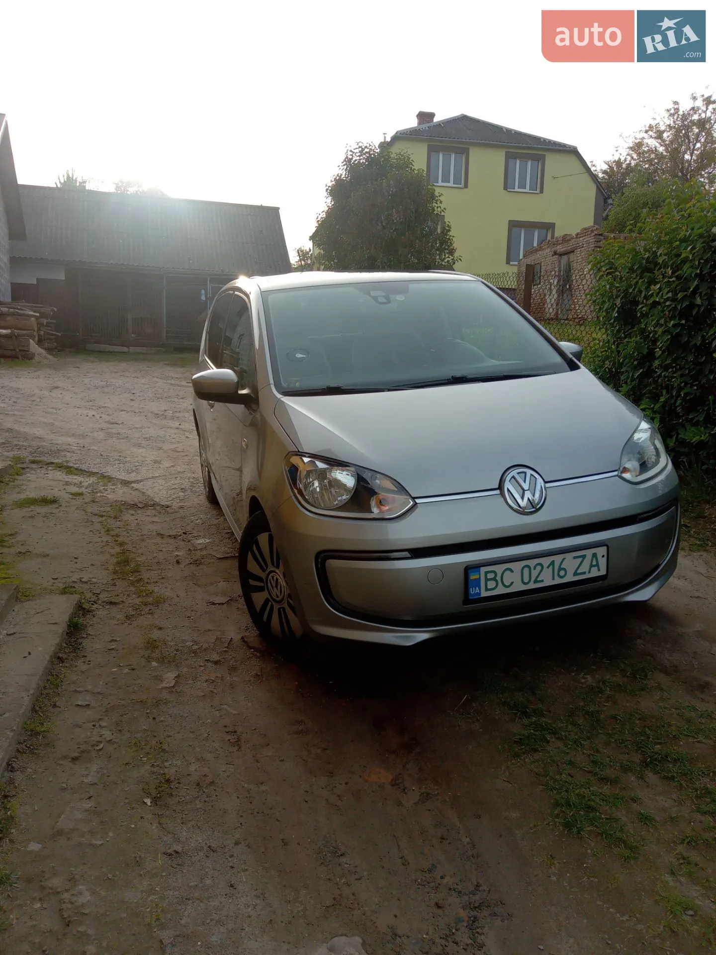 Volkswagen e-Up, 2013