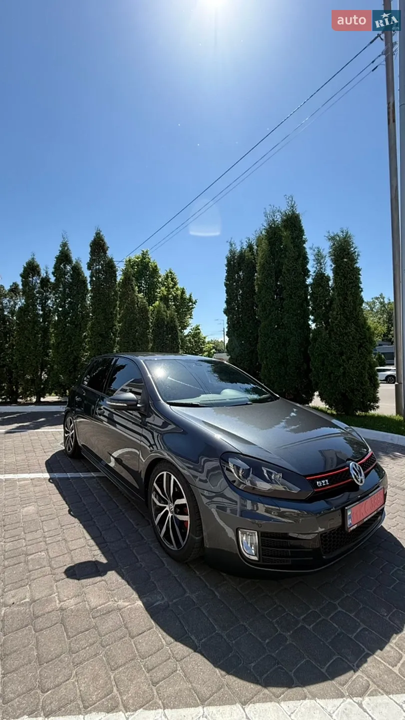 Volkswagen Golf GTI, 2011