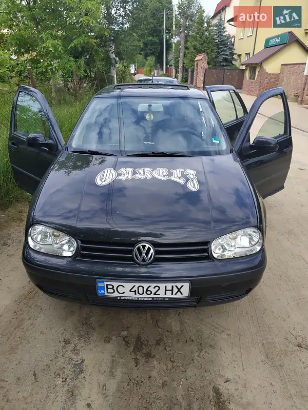 Volkswagen Golf, 2001