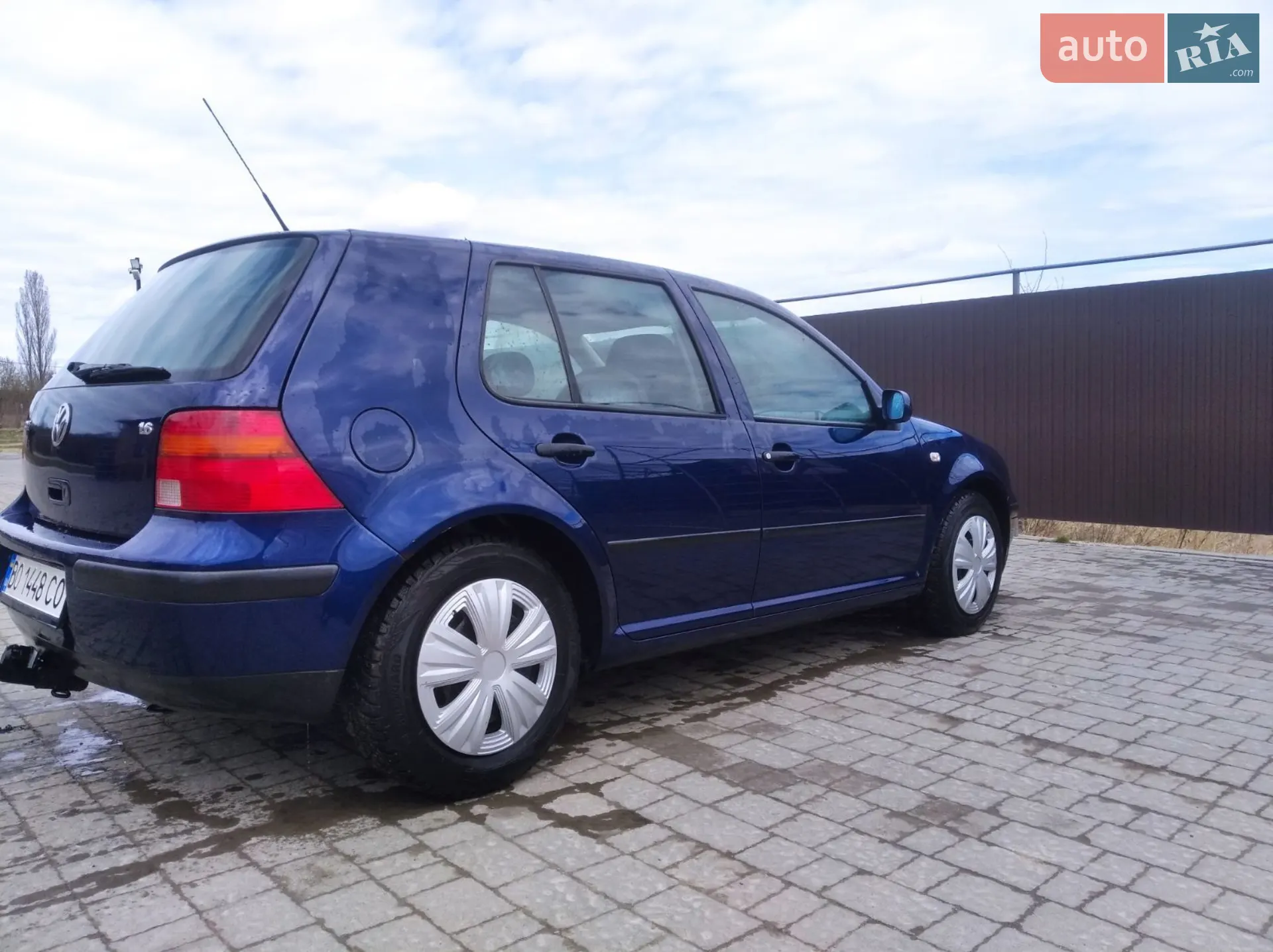 Volkswagen Golf, 2001