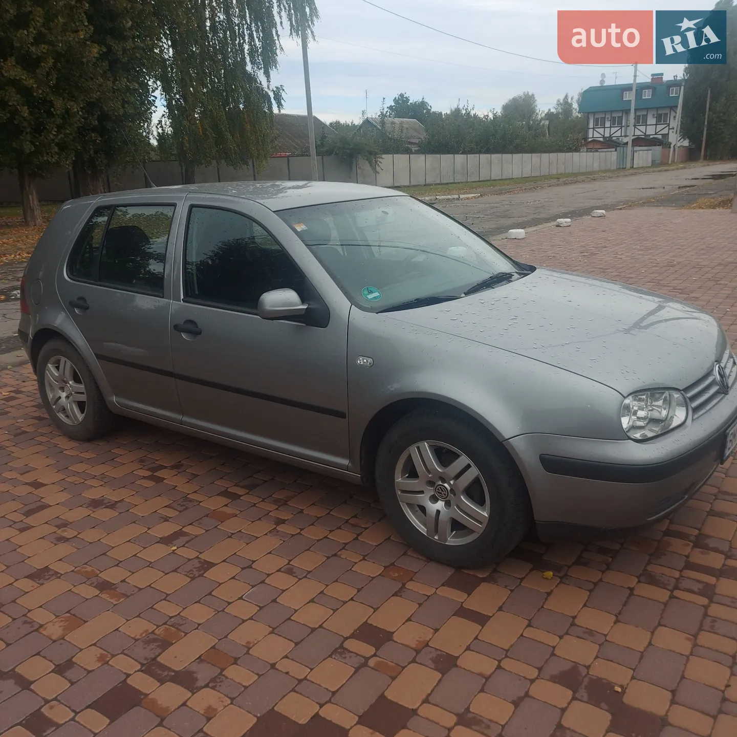 Volkswagen Golf, 2002