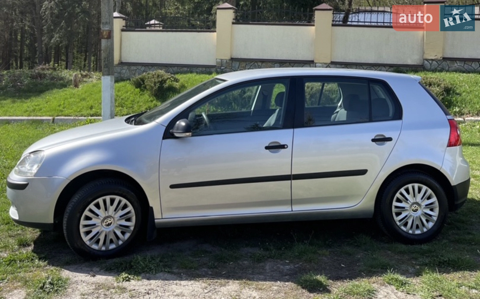 Volkswagen Golf, 2004