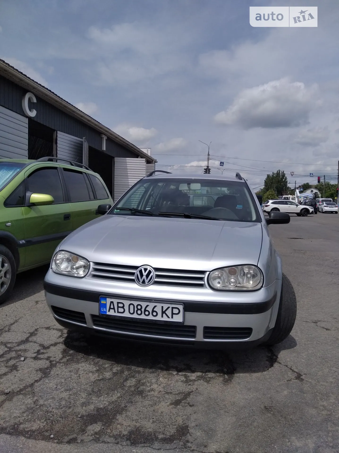 Volkswagen Golf, 2003