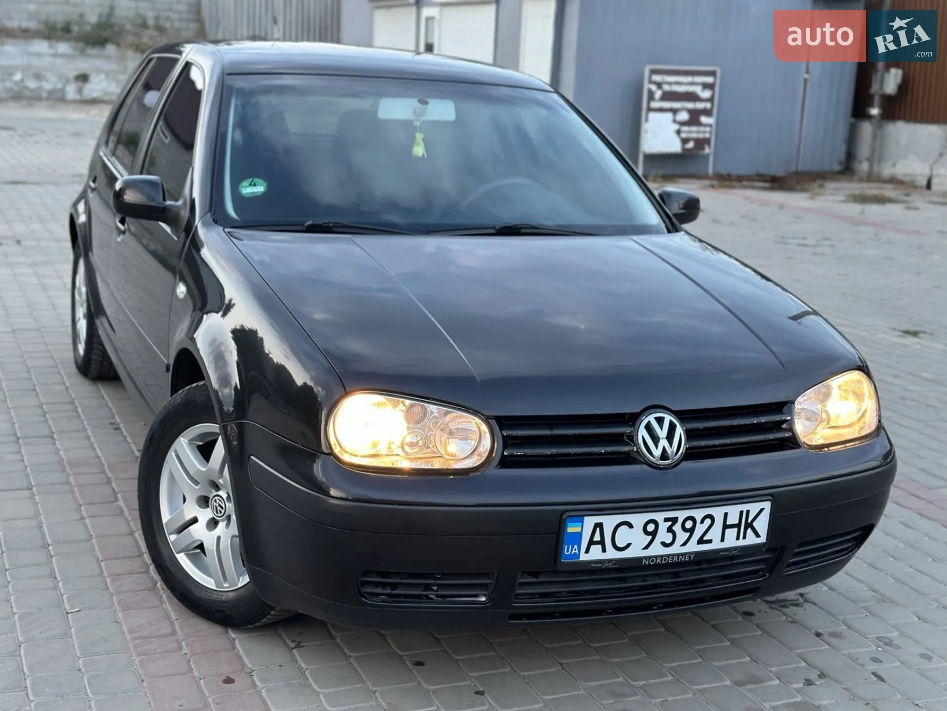Volkswagen Golf, 2001