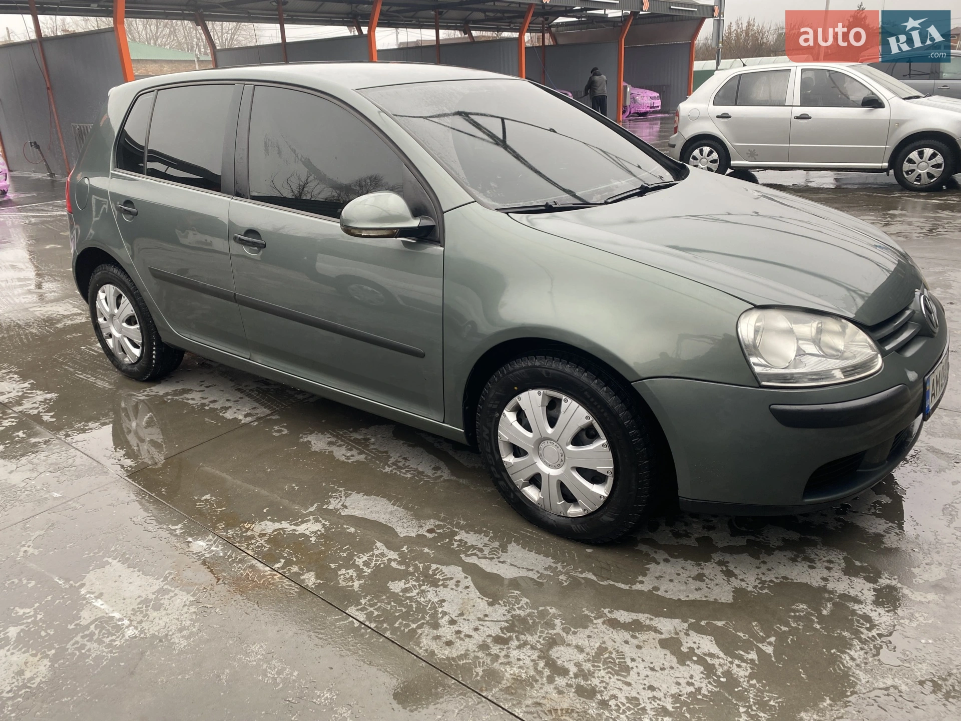 Volkswagen Golf, 2003