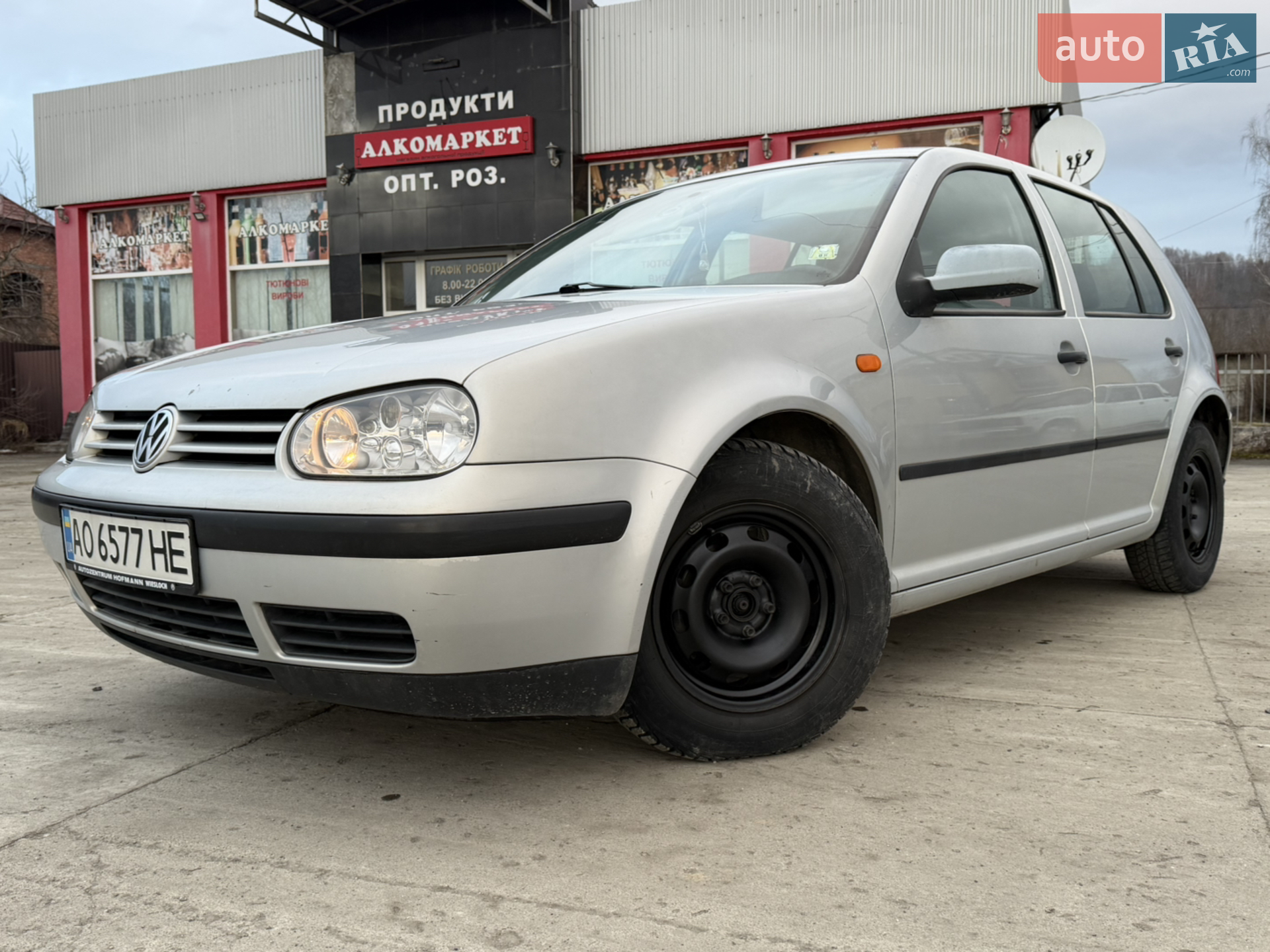 Volkswagen Golf, 1998