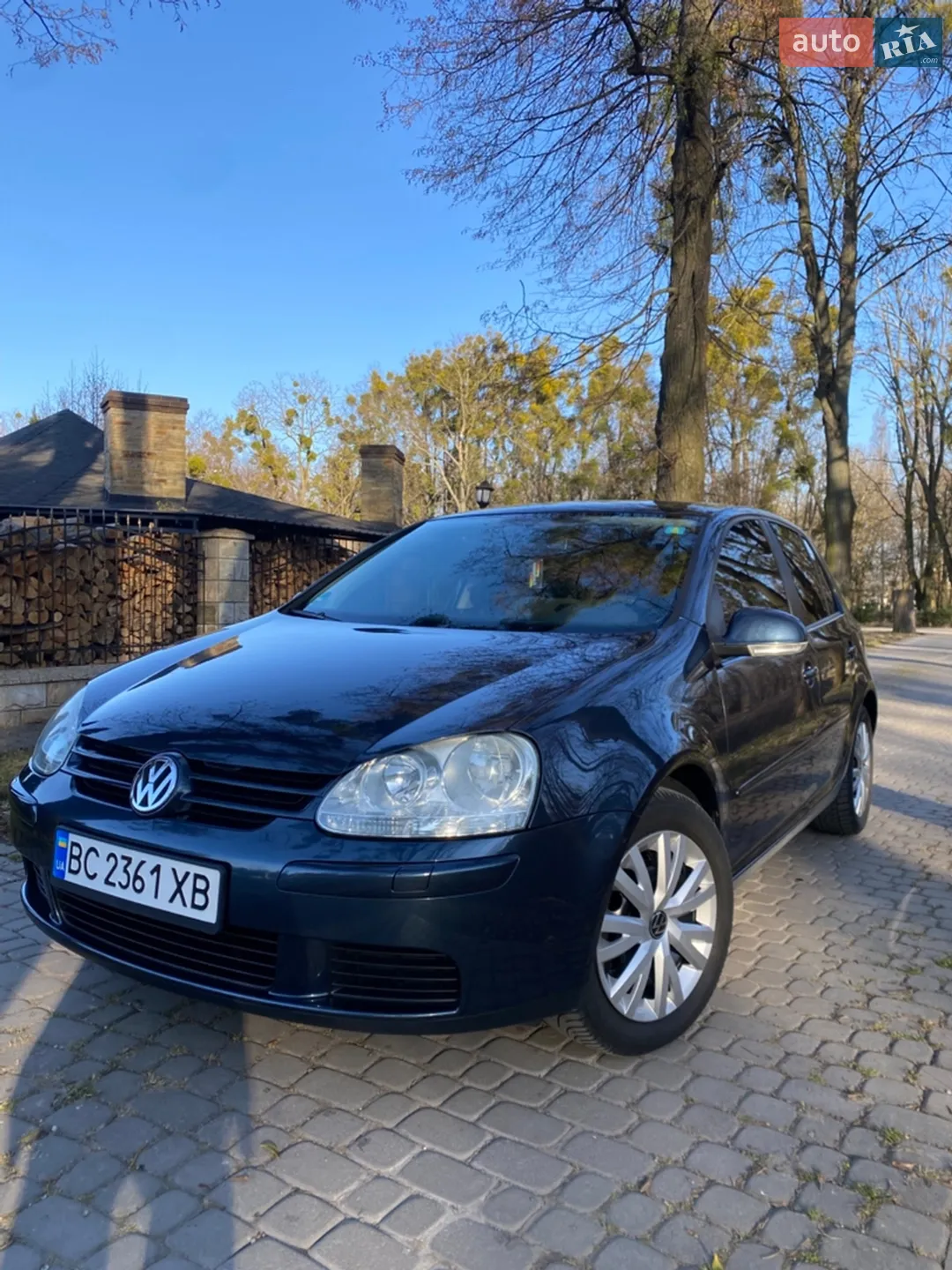 Volkswagen Golf, 2004
