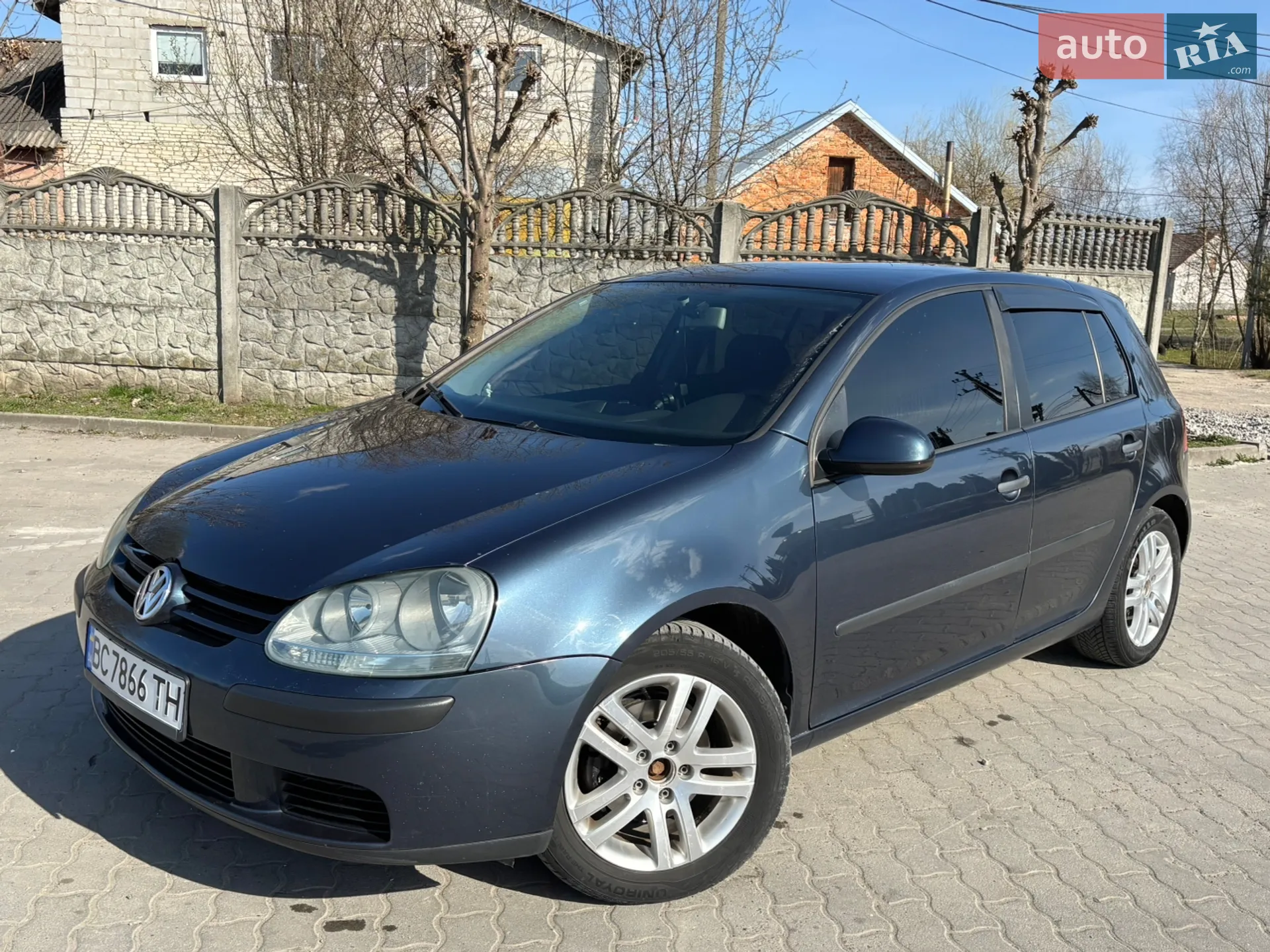 Volkswagen Golf, 2004
