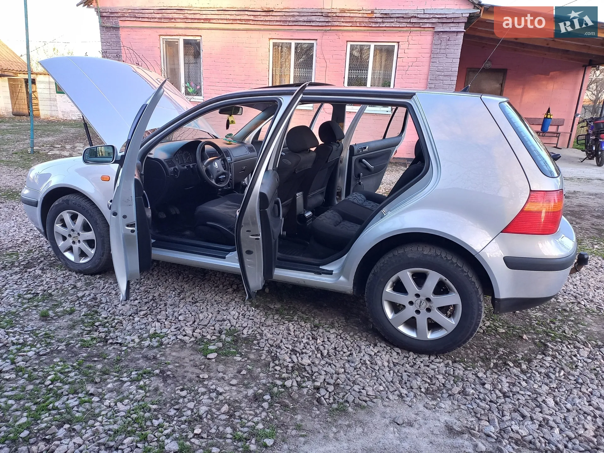 Volkswagen Golf, 1998