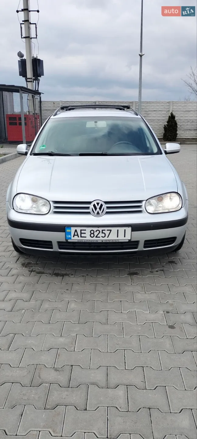 Volkswagen Golf, 2002