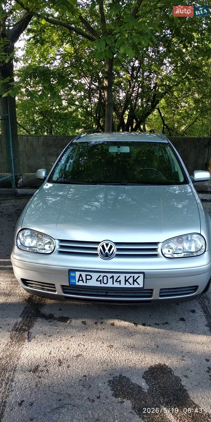 Volkswagen Golf, 2005