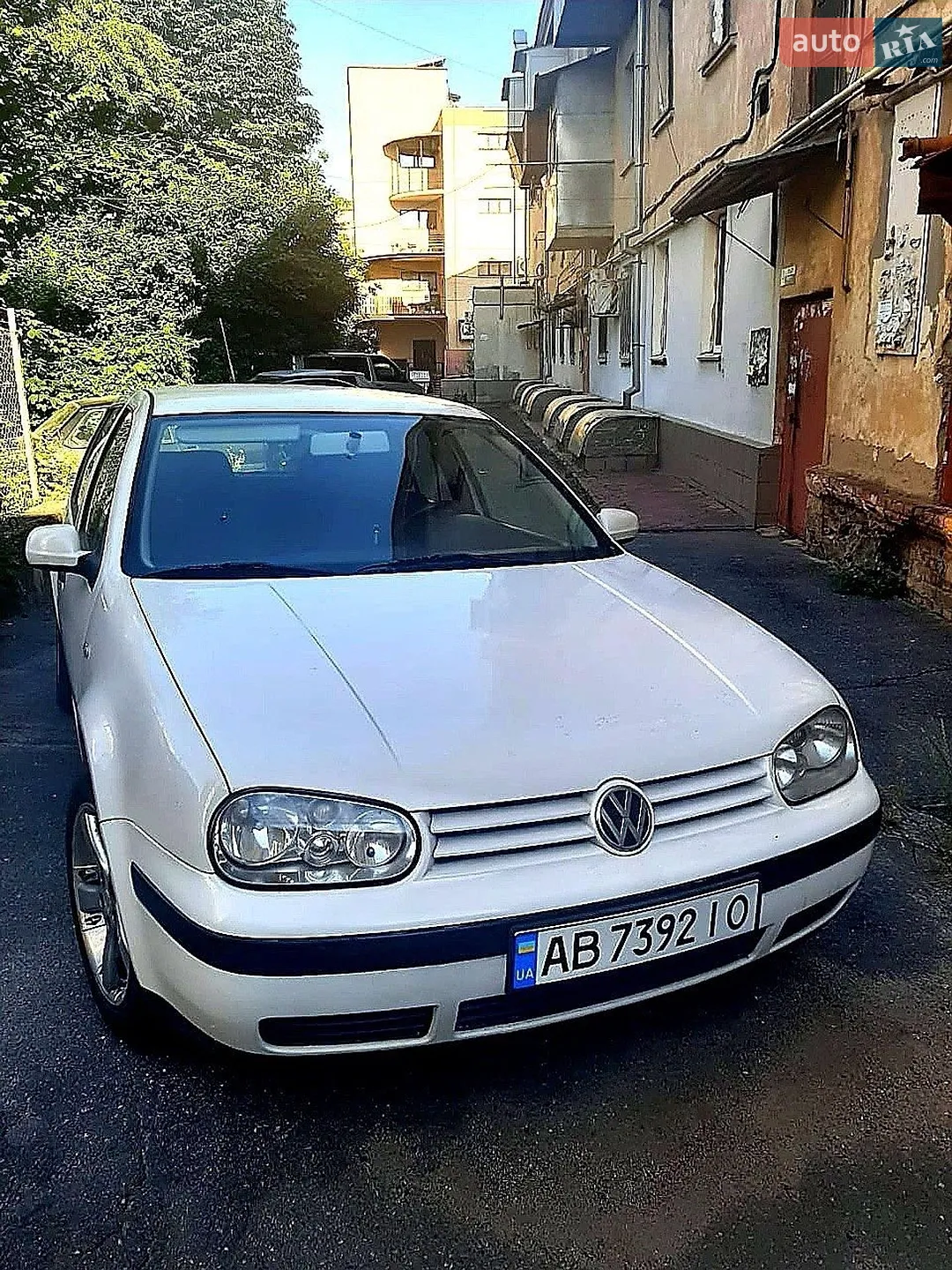 Volkswagen Golf, 2001