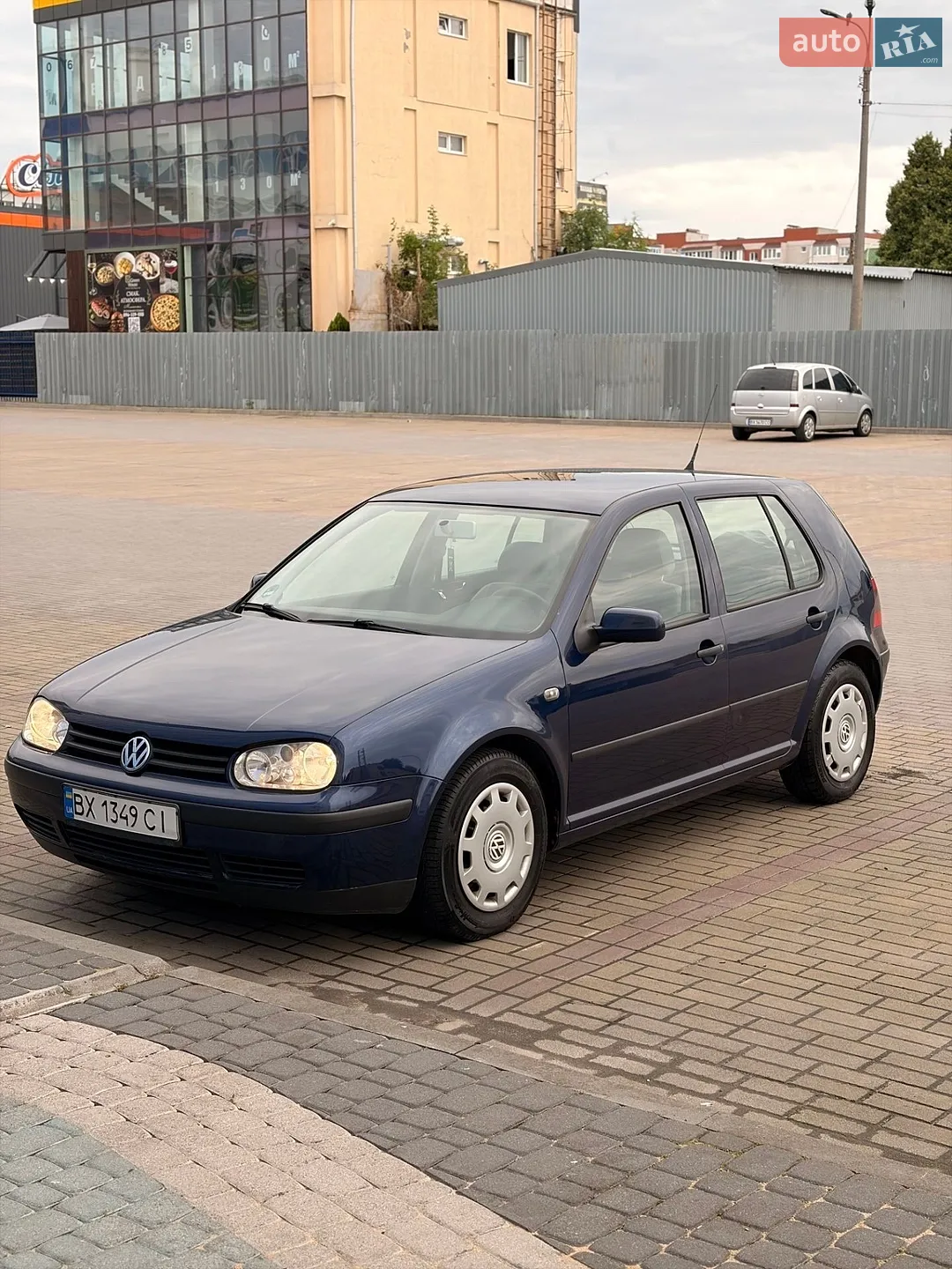 Volkswagen Golf, 2001
